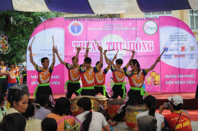 Trung thu hồng của tình yêu thương ảnh 3 Trung thu hồng của tình yêu thương ảnh 3