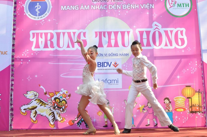 Trung thu hồng của tình yêu thương ảnh 6 Trung thu hồng của tình yêu thương ảnh 6