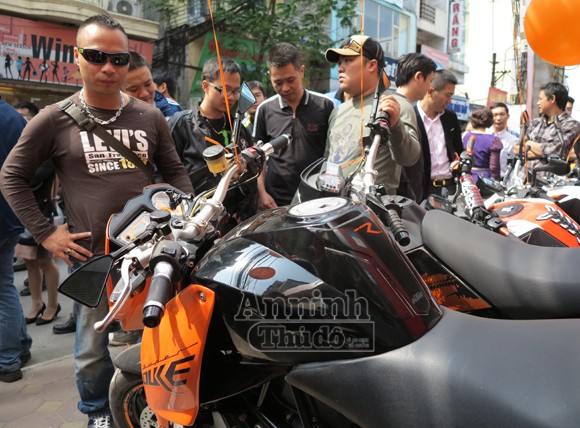 Showroom KTM Văn Tân chính thức khai trương tại Hà Nội ảnh 8 Showroom KTM Văn Tân chính thức khai trương tại Hà Nội ảnh 8