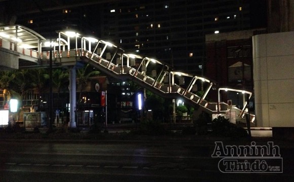 Một vòng Bangkok giờ giới nghiêm ảnh 8 Một vòng Bangkok giờ giới nghiêm ảnh 8