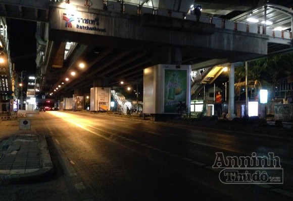 Một vòng Bangkok giờ giới nghiêm ảnh 9 Một vòng Bangkok giờ giới nghiêm ảnh 9
