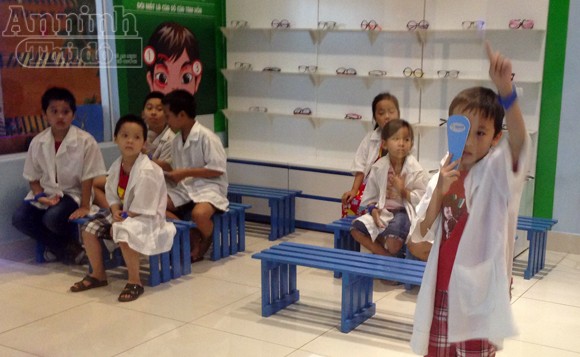 Những trò chơi thú vị làm trẻ mê mẩn ảnh 5 Những trò chơi thú vị làm trẻ mê mẩn ảnh 5