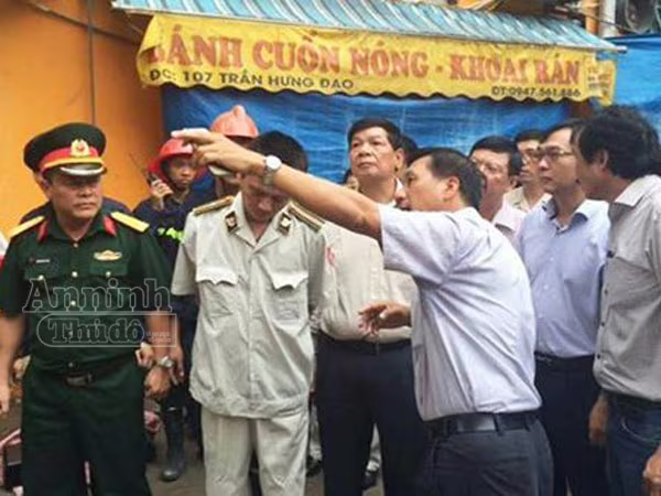 Vụ sập nhà Pháp cổ tại Hà Nội: 2 người tử vong, 6 người bị thương ảnh 2 Vụ sập nhà Pháp cổ tại Hà Nội: 2 người tử vong, 6 người bị thương ảnh 2