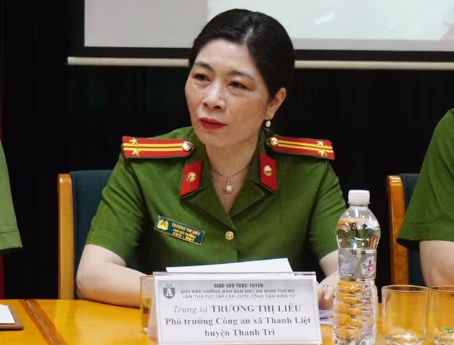 Giao lưu trực tuyến giải đáp, hướng dẫn bạn đọc An ninh Thủ đô làm thủ tục cấp Căn cước công dân gắn chip điện tử ảnh 5 Trung tá Trương Thị Liễu