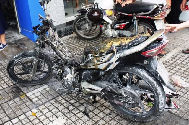 Cháy cửa hàng xe máy, 4 người thương vong ảnh 1 Cháy cửa hàng xe máy, 4 người thương vong ảnh 1