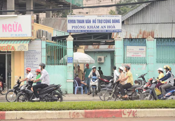 Ngang nhiên bán ma túy ngay tại phòng khám ảnh 1 Ngang nhiên bán ma túy ngay tại phòng khám ảnh 1