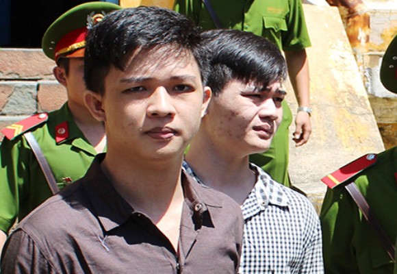 Hai anh em ruột giết - cướp "xe ôm" kiếm tiền trả nợ cho cha mẹ ảnh 1 Hai anh em ruột giết - cướp "xe ôm" kiếm tiền trả nợ cho cha mẹ ảnh 1