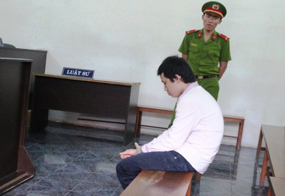 Nghe lời bạn mách, thiếu niên mượn dao đi đâm người ảnh 1 Nghe lời bạn mách, thiếu niên mượn dao đi đâm người ảnh 1