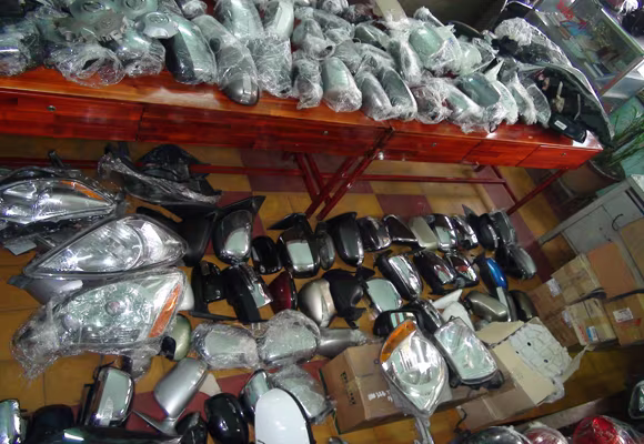 Phá băng nhóm gây ra hàng loạt vụ trộm cắp phụ tùng ô tô ảnh 4 Phá băng nhóm gây ra hàng loạt vụ trộm cắp phụ tùng ô tô ảnh 4