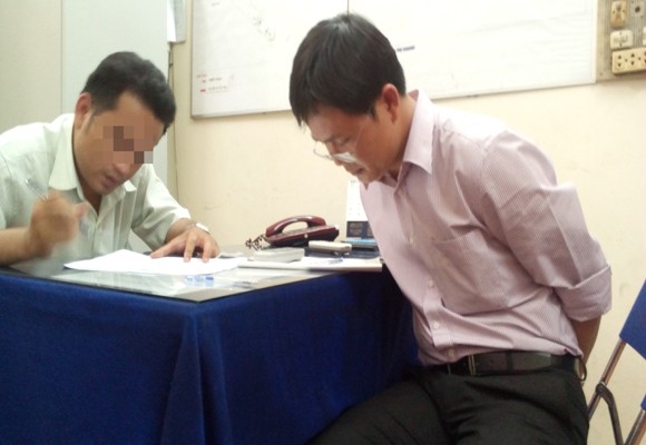 Bắt quả tang cán bộ Chi cục thuế ở TP.HCM nhận hối lộ ảnh 1 Bắt quả tang cán bộ Chi cục thuế ở TP.HCM nhận hối lộ ảnh 1