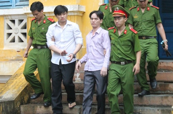 Án mạng tại vũ trường Manaco chỉ vì nhảy nhót dẫm phải chân nhau ảnh 1 Án mạng tại vũ trường Manaco chỉ vì nhảy nhót dẫm phải chân nhau ảnh 1