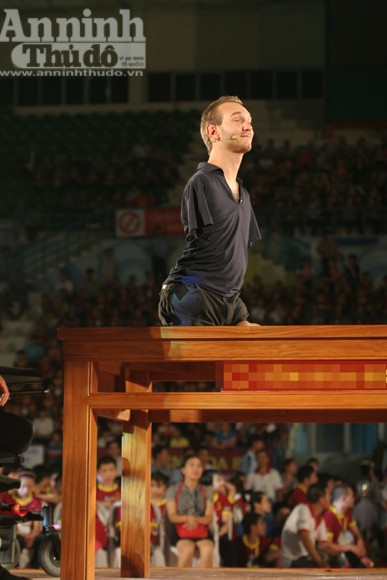 Nick Vujicic và 5.000 trẻ em có hoàn cảnh đặc biệt ảnh 10 Nick Vujicic và 5.000 trẻ em có hoàn cảnh đặc biệt ảnh 10