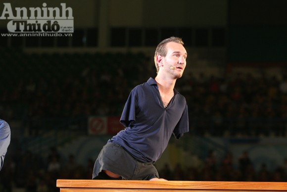 Nick Vujicic và 5.000 trẻ em có hoàn cảnh đặc biệt ảnh 11 Nick Vujicic và 5.000 trẻ em có hoàn cảnh đặc biệt ảnh 11