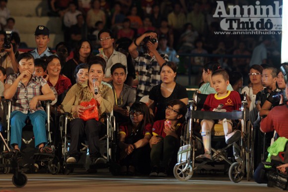 Nick Vujicic và 5.000 trẻ em có hoàn cảnh đặc biệt ảnh 15 Nick Vujicic và 5.000 trẻ em có hoàn cảnh đặc biệt ảnh 15