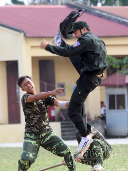 Những cú đòn “danh bất hư truyền” của lực lượng CSCĐ ảnh 15 Những cú đòn “danh bất hư truyền” của lực lượng CSCĐ ảnh 15