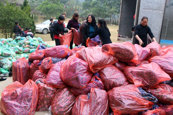 Những người “xua” đi giá lạnh cho học sinh nghèo Trung Sơn ảnh 4 Những người “xua” đi giá lạnh cho học sinh nghèo Trung Sơn ảnh 4