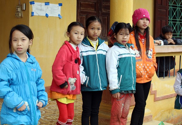 Những người “xua” đi giá lạnh cho học sinh nghèo Trung Sơn ảnh 2 Những người “xua” đi giá lạnh cho học sinh nghèo Trung Sơn ảnh 2