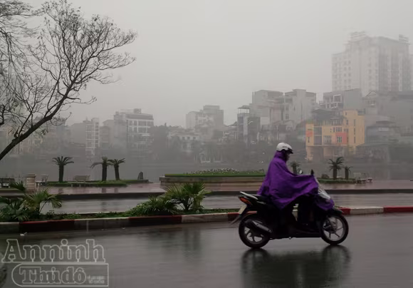 Mưa phùn kéo dài, Hà Nội trầm lắng ảnh 3