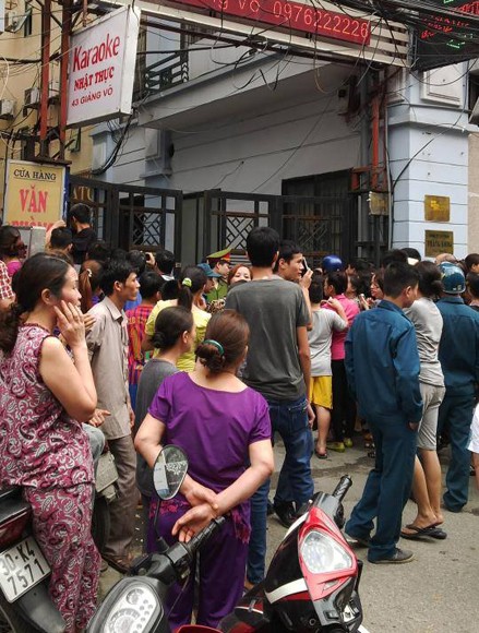 Nạn nhân cuối cùng đã được đưa ra khỏi hiện trường xảy cháy ảnh 6 Nạn nhân cuối cùng đã được đưa ra khỏi hiện trường xảy cháy ảnh 6