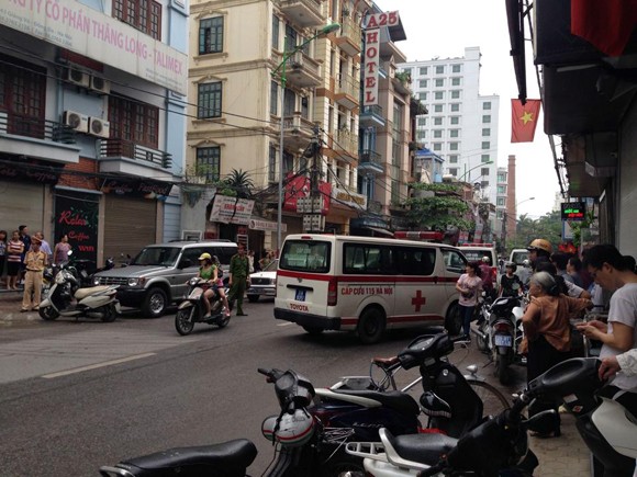 Nạn nhân cuối cùng đã được đưa ra khỏi hiện trường xảy cháy ảnh 7 Nạn nhân cuối cùng đã được đưa ra khỏi hiện trường xảy cháy ảnh 7