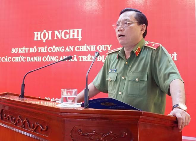 Thiếu tướng Nguyễn Hải Trung, Giám đốc CATP Hà Nội phát biểu, chỉ đạo tại Hội nghị Thiếu tướng Nguyễn Hải Trung, Giám đốc CATP Hà Nội phát biểu, chỉ đạo tại Hội nghị