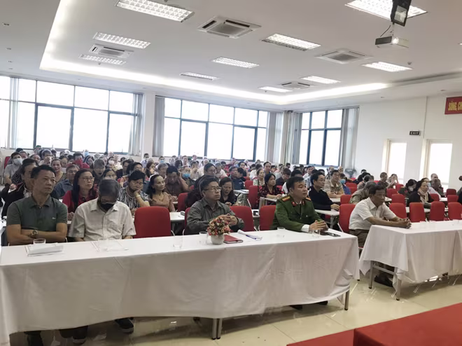 Hàng trăm học viên tham gia tập huấn nâng cao kỹ năng thoát nạn, chữa cháy an toàn Hàng trăm học viên tham gia tập huấn nâng cao kỹ năng thoát nạn, chữa cháy an toàn