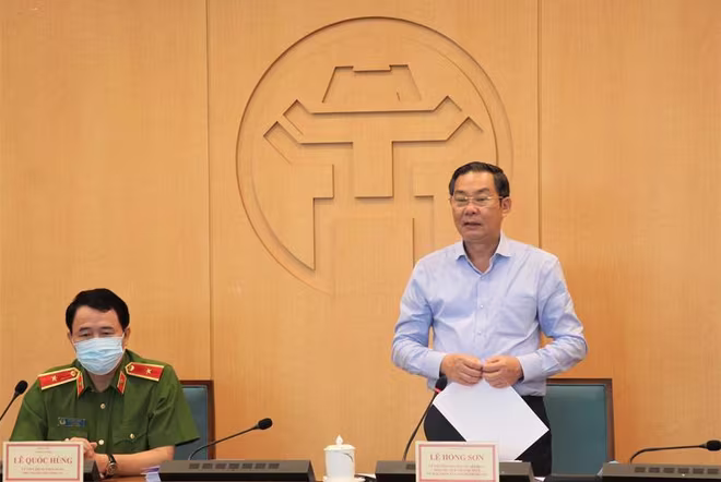 Đồng chí Lê Hồng Sơn, Phó Chủ tịch Thường trực UBND TP phát biểu tại Hội nghị