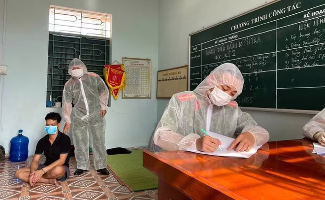 Cơ quan Công an lập biên bản xử lý đối tượng N.V.T Cơ quan Công an lập biên bản xử lý đối tượng N.V.T