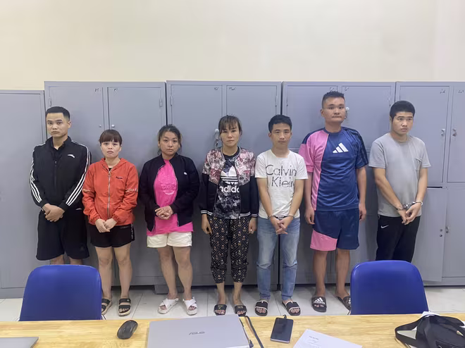 Các đối tượng liên quan tụ điểm mua bán trái phép chất ma tuý bị CAQ Tây Hồ bắt giữ