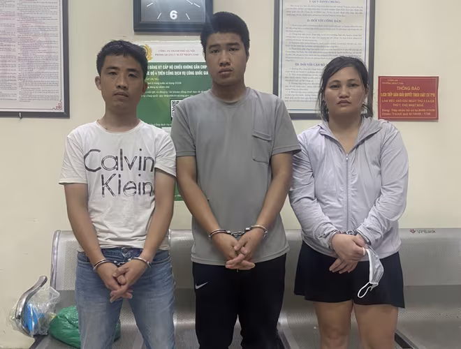 Nhung và các đối tượng liên quan