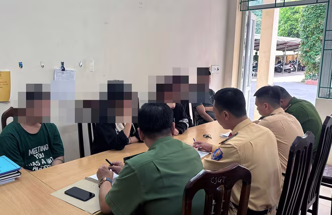 Cơ quan Công an xử lý nhóm đối tượng vi phạm an toàn giao thông Cơ quan Công an xử lý nhóm đối tượng vi phạm an toàn giao thông