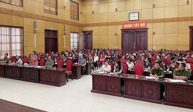 Hội liên hiệp phụ nữ quận Tây Hồ được phổ biến, tuyên truyền nâng cao kiến thức, phòng ngừa tội phạm lừa đảo qua mạng và luật phòng chống ma túy Hội liên hiệp phụ nữ quận Tây Hồ được phổ biến, tuyên truyền nâng cao kiến thức, phòng ngừa tội phạm lừa đảo qua mạng và luật phòng chống ma túy