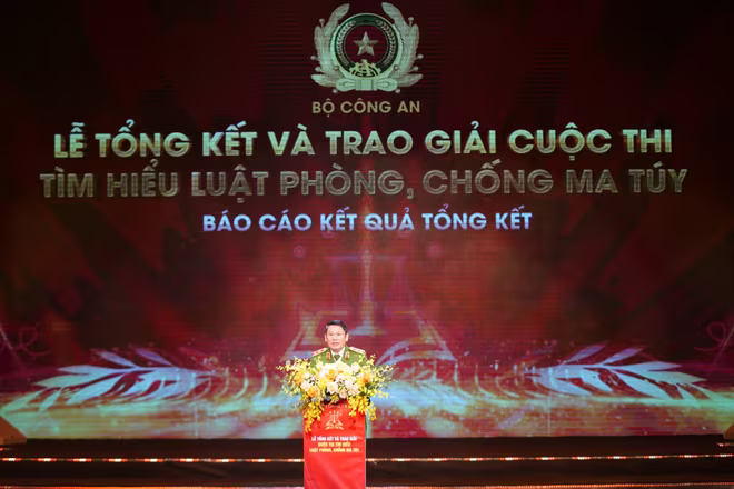 Trung tướng Nguyễn Văn Viện, Cục trưởng Cục CSĐT tội phạm về ma túy báo cáo tổng kết cuộc thi