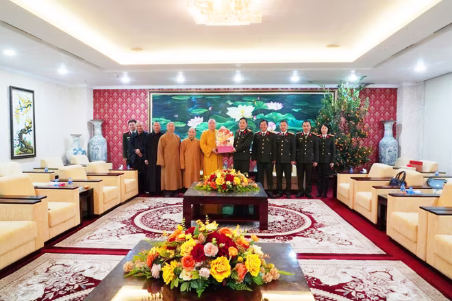 Đoàn Hội đồng Trị sự Trung ương Giáo hội Phật giáo Việt Nam chúc Tết Công an TP Hà Nội Đoàn Hội đồng Trị sự Trung ương Giáo hội Phật giáo Việt Nam chúc Tết Công an TP Hà Nội