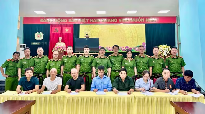 Các công ty trông giữ phương tiện ký cam kết thu phí đúng quy định