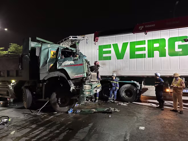 Lực lượng Cảnh sát PCCC và CNCH triển khai phương án cứu nạn Lực lượng Cảnh sát PCCC và CNCH triển khai phương án cứu nạn