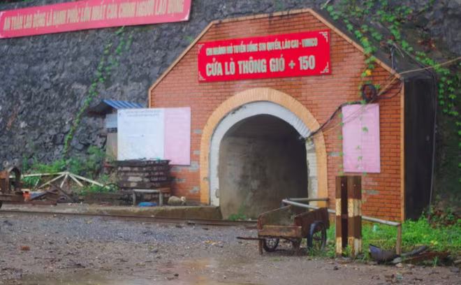 Cửa hầm lò khu vực xảy ra vụ tai nạn Cửa hầm lò khu vực xảy ra vụ tai nạn