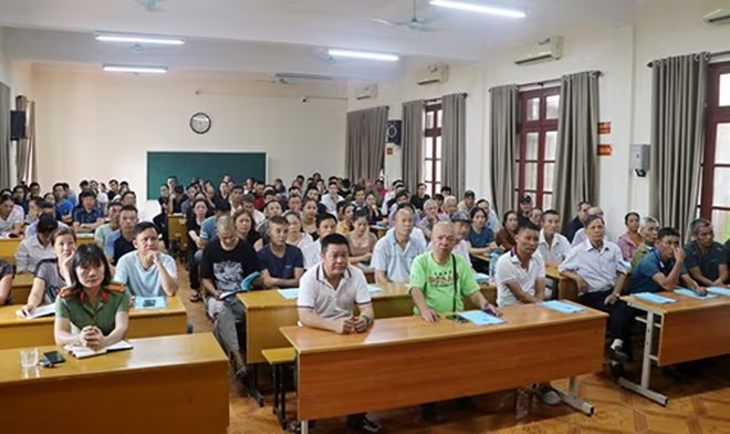 Cảnh sát PCCC và CNCH tập huấn công tác PCCC cho các cơ sở kinh doanh có điều kiện