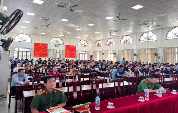 Cảnh sát PCCC và CNCH, CATP Hà Nội tuyên truyền an toàn PCCC cho người đứng đầu cơ sở Cảnh sát PCCC và CNCH, CATP Hà Nội tuyên truyền an toàn PCCC cho người đứng đầu cơ sở