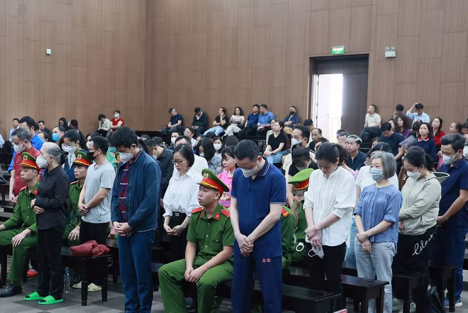 Các bị cáo tại phiên tòa xét xử Các bị cáo tại phiên tòa xét xử