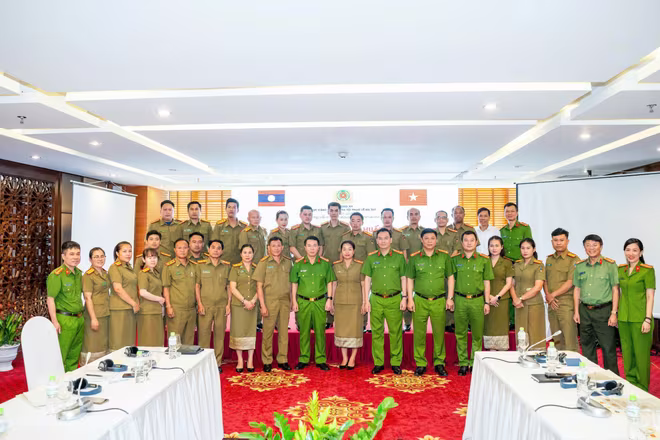 Các đại biểu tham dự Hội thảo