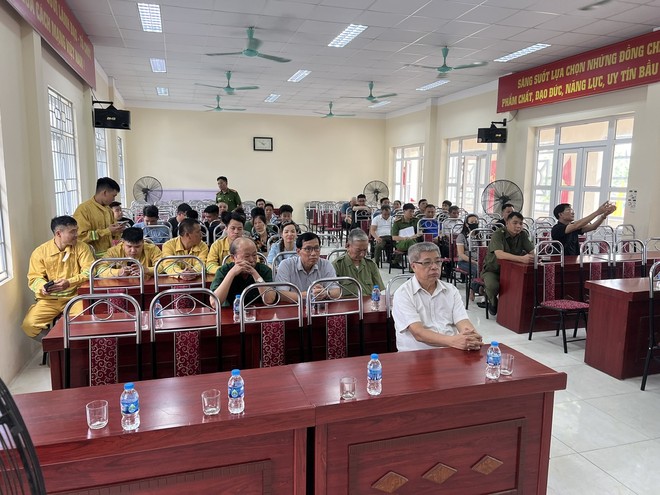 Tổ địa bàn Cảnh sát PCCC và CNCH Nam Từ Liêm phối hợp UBND và CAP Mỹ Đình 2 triển khai kế hoạch tuyên truyền, hướng dẫn an toàn phòng cháy, chữa cháy và cứu nạn, cứu hộ đối với cơ sở, khu dân cư
