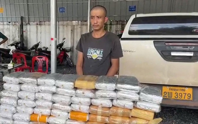 Đối tượng Vàng A Minh và tang vật vụ án