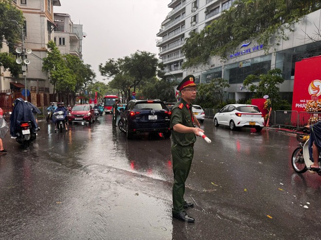 Công an phường Tây Hồ quyết tâm vì sự an toàn của người dân, góp phần thành công sự kiện A80