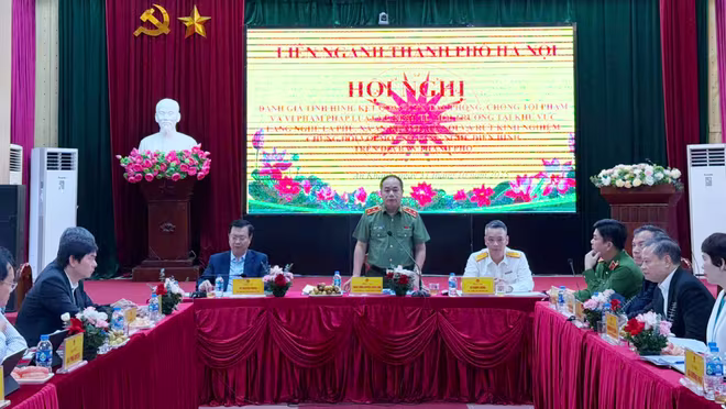 Trung tướng Nguyễn Thanh Tùng chủ trì, phát biểu tại hội nghị Trung tướng Nguyễn Thanh Tùng chủ trì, phát biểu tại hội nghị