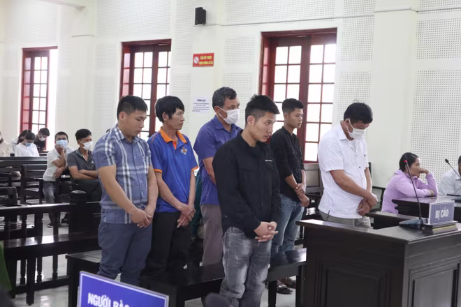 Các bị cáo trong phiên xét xử Các bị cáo trong phiên xét xử