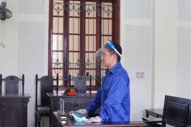 Hạ Bá Chù trong phiên xét xử Hạ Bá Chù trong phiên xét xử