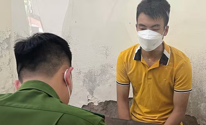 Chân sút Đặng Hùng Dũng (Dũng Verratti) tại cơ quan công an