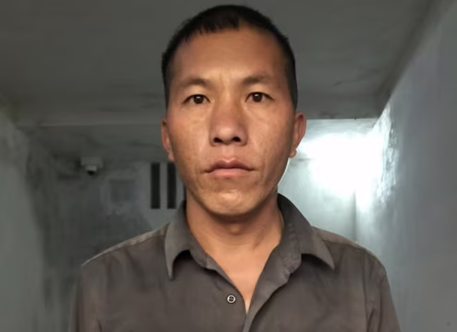 Xồng Bá Xử tại cơ quan công an