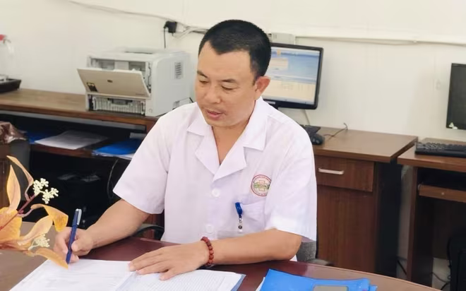 Bác sỹ Hậu, người đã đuổi theo và cứu kịp thời cháu bé bị đuối nước Bác sỹ Hậu, người đã đuổi theo và cứu kịp thời cháu bé bị đuối nước